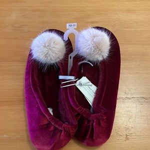 NWT Old Navy Burgundy Slippers Size 10/11